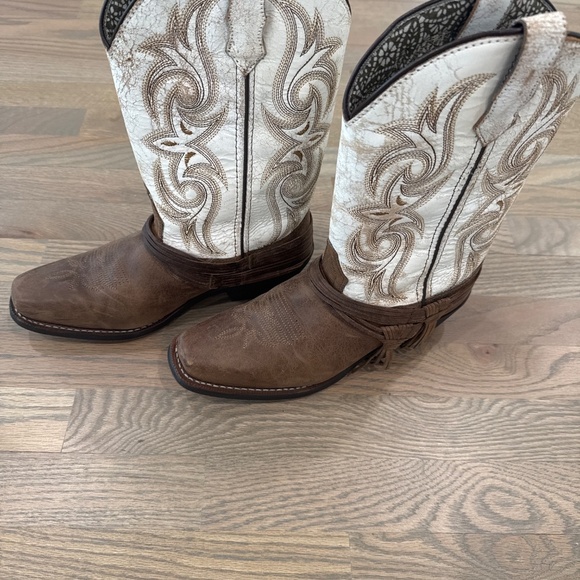 Like New Laredo Myra Brown/White Leather Western Boots Size 8.5m - Picture 3 of 5